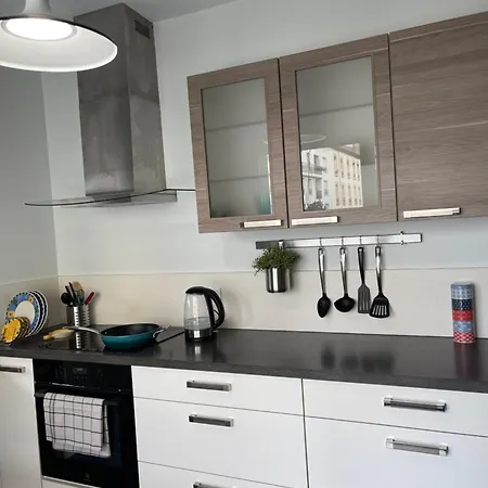 Apartment, Cosy, Chic, With Private Parking Lägenhet *