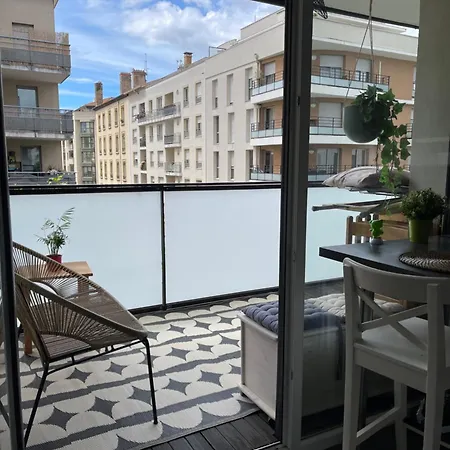 Lägenhet Apartment, Cosy, Chic, With Private Parking Lyon